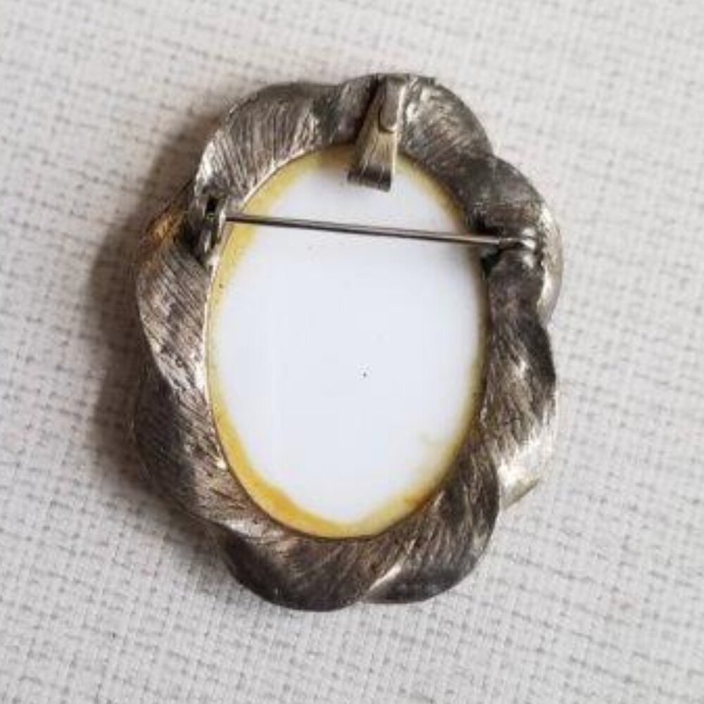 Cameo Pins - Picture 5 of 5